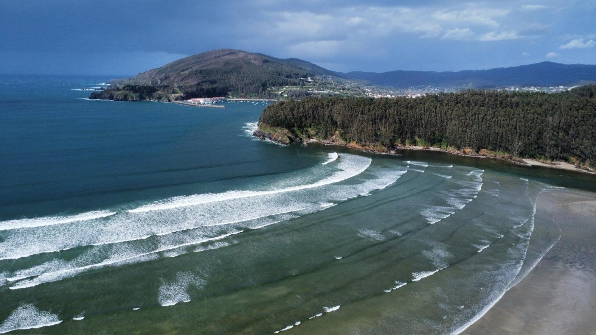 Beachfront Surf & Holiday House, Charming & Quiet Villarrube Exterior photo