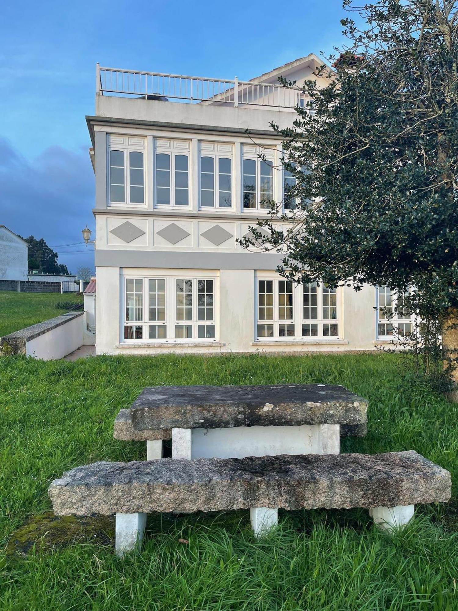Beachfront Surf & Holiday House, Charming & Quiet Villarrube Exterior photo